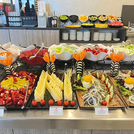 Hermes Club 4* Carewo